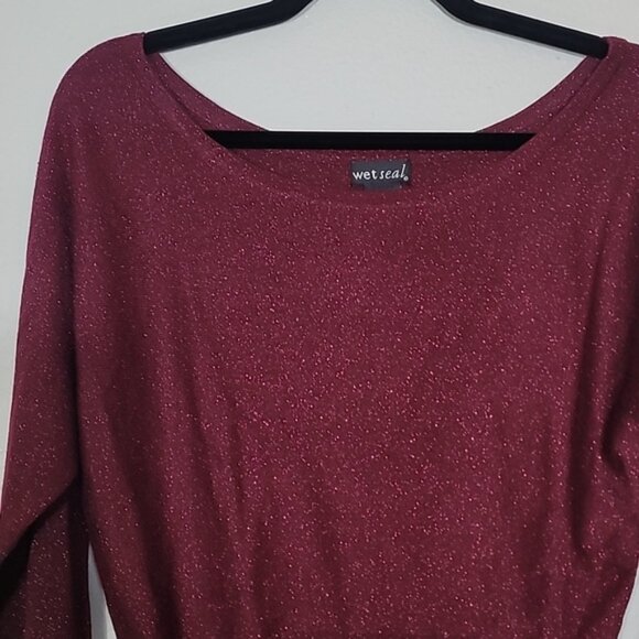 Y2K Wet Seal Cropped Long Sleeve Sweater Size L Red Sparkle Dolman Metallic 2000 - Picture 2 of 11
